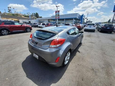 Used 2014 Hyundai Veloster w/ Style Package 02 FWD image 8