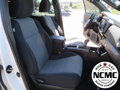 Used 2021 Toyota Tacoma TRD Sport image 57