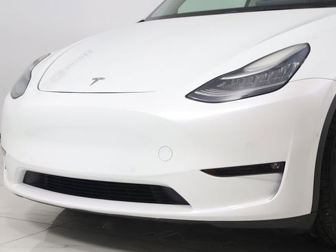 Used 2021 Tesla Model Y Long Range image 51