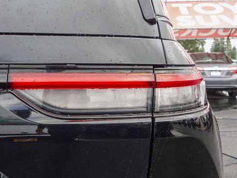 Used 2022 Jeep Grand Cherokee Limited image 7