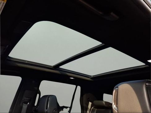 Used 2023 Cadillac Escalade Premium Luxury image 12