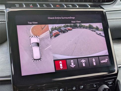 Used 2024 Jeep Grand Cherokee Limited w/ Luxury Tech Group II AWD/4WD image 25