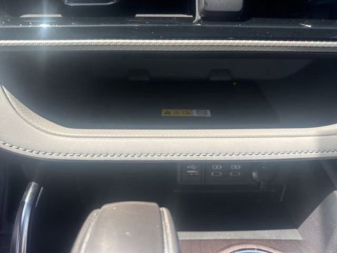 Used 2023 Toyota Highlander Platinum AWD/4WD image 18