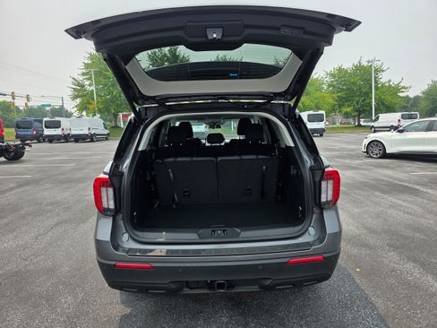New 2026 Ford Explorer Active AWD/4WD image 9