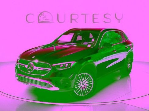 Certified 2026 Mercedes-Benz GLC 300 image 1