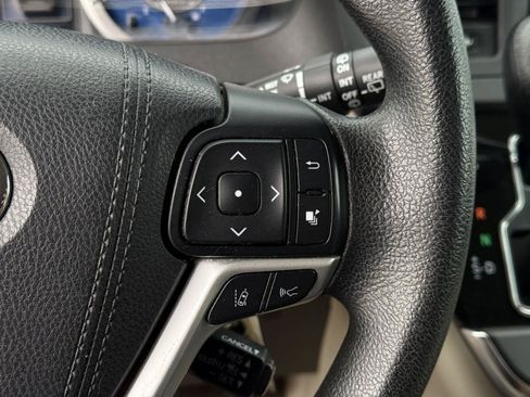 Used 2018 Toyota Sienna LE FWD image 19