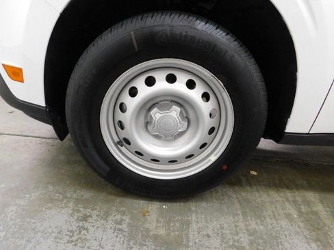 New 2025 Ford Maverick XL w/ 4K Tow Package image 11