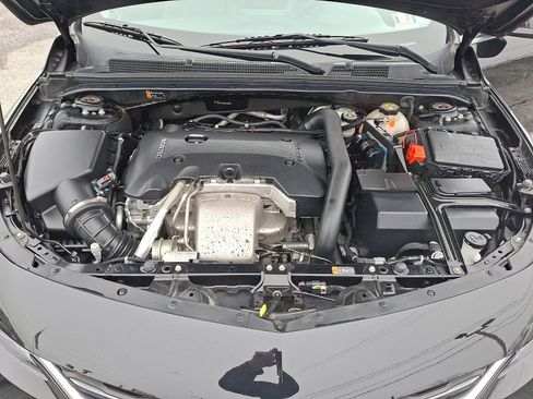 Used 2017 Chevrolet Malibu Premier w/ Premier Sun and Wheel Package image 29