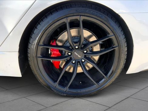 Used 2019 Kia Stinger GT2 image 10