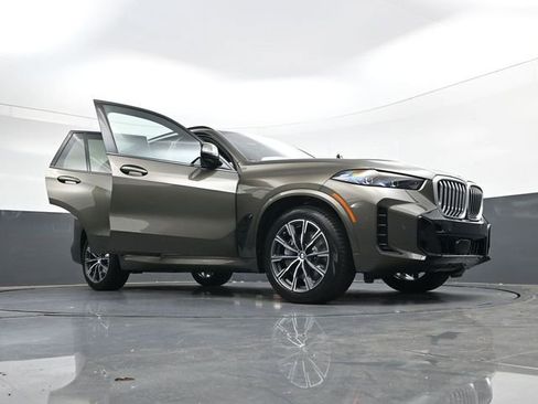 New 2026 BMW X5 xDrive50e w/ M Sport Package image 40