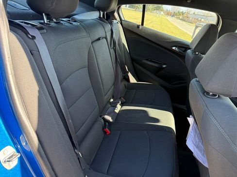 Used 2017 Chevrolet Cruze LT w/ LT Convenience Package FWD image 25