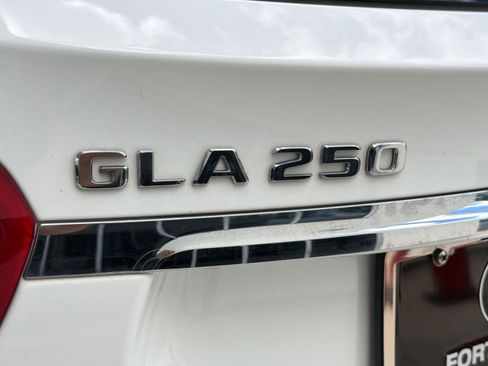 Used 2019 Mercedes-Benz GLA 250 4MATIC image 31