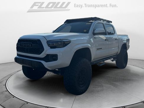 Used 2021 Toyota Tacoma SR w/ SR Convenience Package RWD image 3