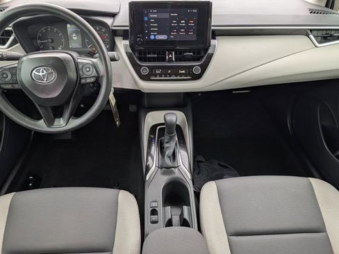 Used 2025 Toyota Corolla LE FWD image 10