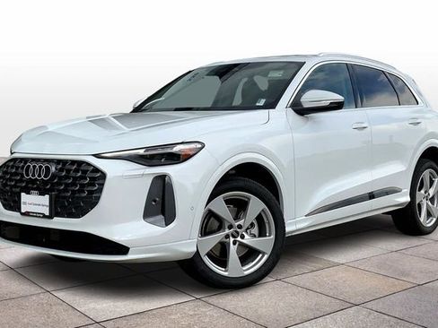 New 2025 Audi Q5 Premium Plus image 1