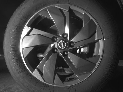 Used 2025 Nissan Rogue SV FWD image 13