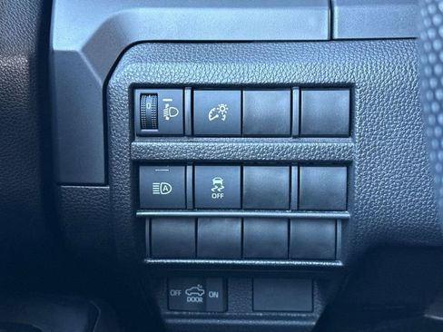 Used 2025 Toyota Tacoma SR image 36