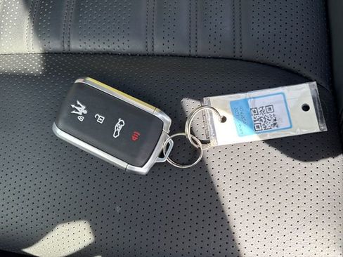 Used 2023 Maserati Grecale GT AWD/4WD image 32