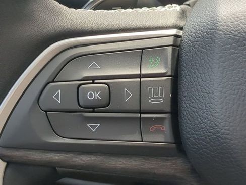 Used 2023 Jeep Grand Cherokee Limited w/ Black Appearance Package image 23