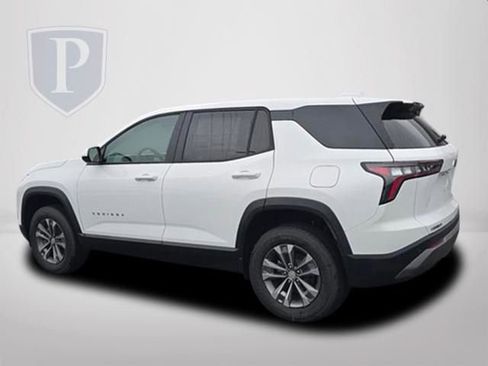 New 2026 Chevrolet Equinox LT FWD image 9