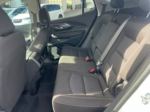 Used 2023 GMC Terrain SLE w/ Driver Convenience Package image 14