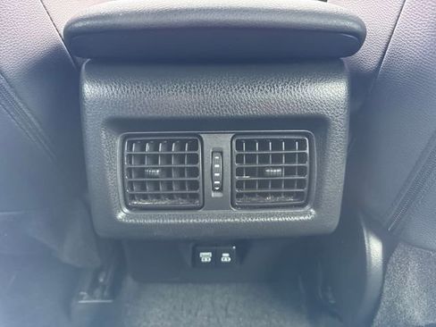 Used 2025 Toyota Camry SE image 20