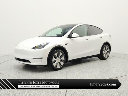 Used 2022 Tesla Model Y Long Range AWD/4WD image 1