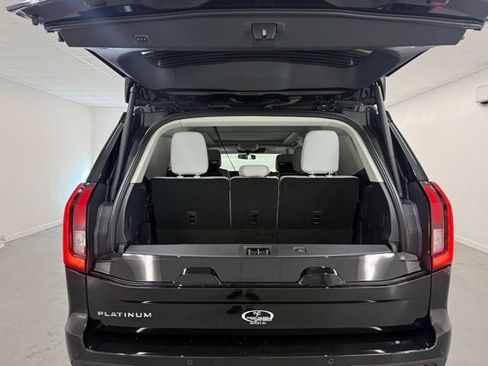New 2026 Ford Expedition Platinum w/ Platinum Ultimate Package AWD/4WD image 8