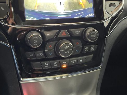 Used 2020 Jeep Grand Cherokee Limited w/ Luxury Group II image 13