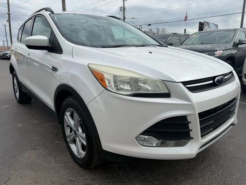 Used 2014 Ford Escape SE w/ Equipment Group 201A image 4