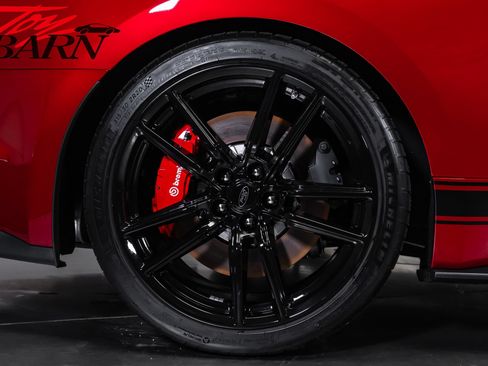 Used 2021 Ford Mustang Shelby GT500 w/ Technology Package RWD image 16