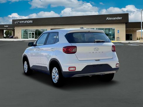 New 2026 Hyundai Venue SE image 5