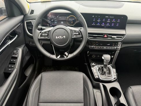 New 2026 Kia Seltos EX FWD image 12