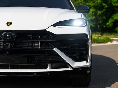 Used 2025 Lamborghini Urus SE AWD/4WD image 74