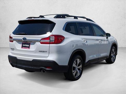 Used 2022 Subaru Ascent Premium w/ Convenience Package AWD/4WD image 5