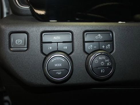 Used 2022 Chevrolet Silverado 1500 RST w/ Convenience Package II AWD/4WD image 11