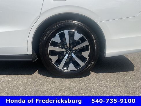 Certified 2026 Honda Odyssey EX-L image 11