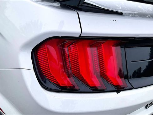 Used 2018 Ford Mustang Premium RWD image 25
