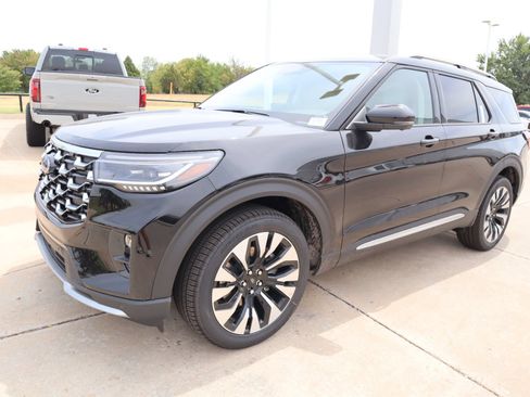 New 2026 Ford Explorer Platinum w/ LUX Leather Package AWD/4WD image 12