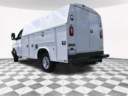 New 2025 Chevrolet Express 3500 w/ Power Convenience Package RWD image 9