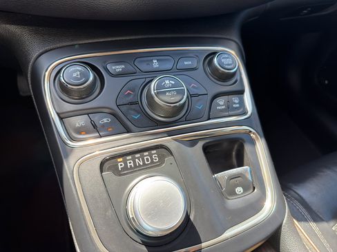 Used 2015 Chrysler 200 C w/ Navigation & Sound Group I FWD image 20