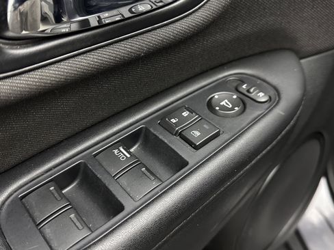 Used 2019 Honda HR-V LX image 11