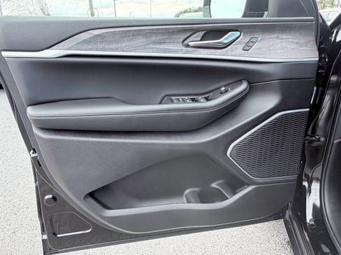 New 2026 Jeep Grand Cherokee L Limited image 33