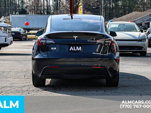 Used 2024 Tesla Model Y Long Range AWD/4WD image 12