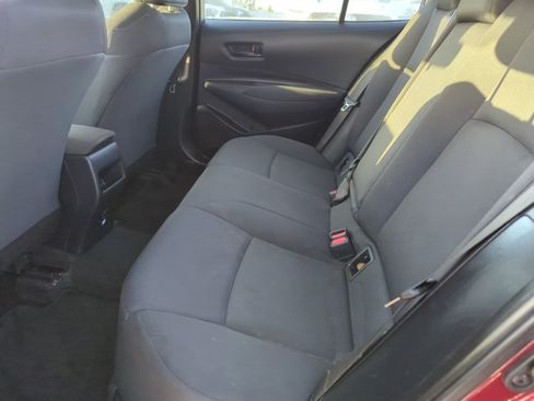 Used 2022 Toyota Corolla LE FWD image 7