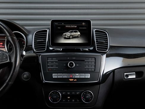 Used 2016 Mercedes-Benz GLE 300d 4MATIC image 18