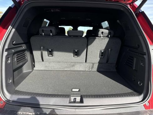 New 2026 Chevrolet Traverse LT image 8