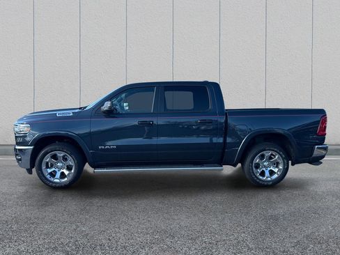 Used 2025 RAM 1500 Big Horn AWD/4WD image 4
