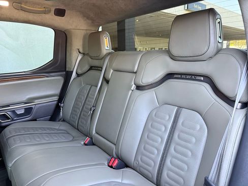 Used 2023 Rivian R1T Adventure image 13