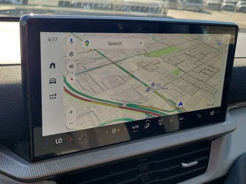 Used 2025 Ford Explorer Active image 9